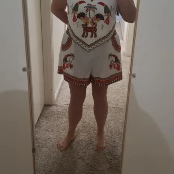 Colorful Parrot Print Women' Short Set - Picture 2 of 6